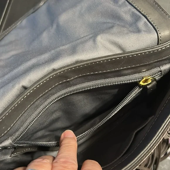 Frye leather Fringe Crossbody Bag. Gray, preowned, good condition. - Picture 6 of 16